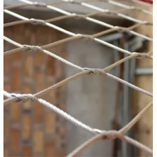 Сетка нержавеющая тросовая с параллельным узловым креплением и ромбической ячейкой Н1 7х7 AISI 304 20х35х1 мм