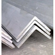 Уголок нержавеющий зеркальный равнополочный г/к AISI 304 10х10х2 мм